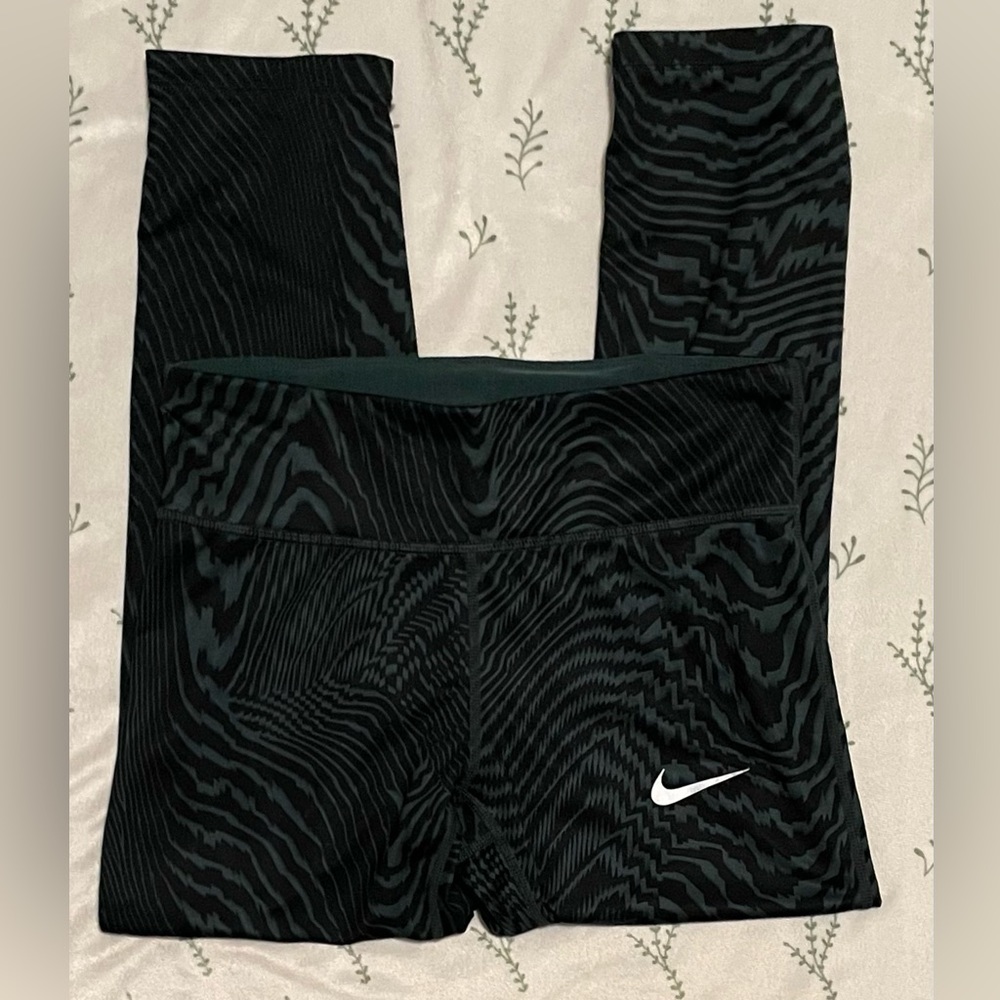 Nike Black Zebra-Print Leggings with White Swoosh - Picture 3 of 7